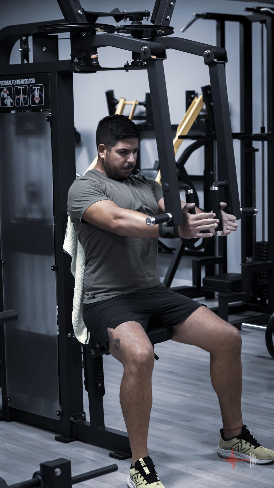 Sala de fuerza Pure Muscle Gym